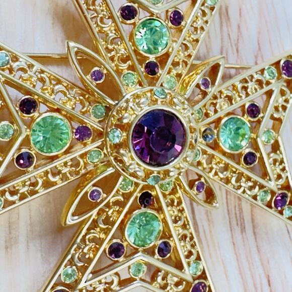Nolan Miller Maltese Cross Brooch Pin Signed Gold Tone Purple/Green Glow - Picture 6 of 13